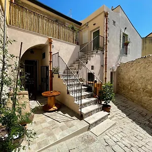https://cuturissi-casa-vacanze.sicilyhotelsitaly.net