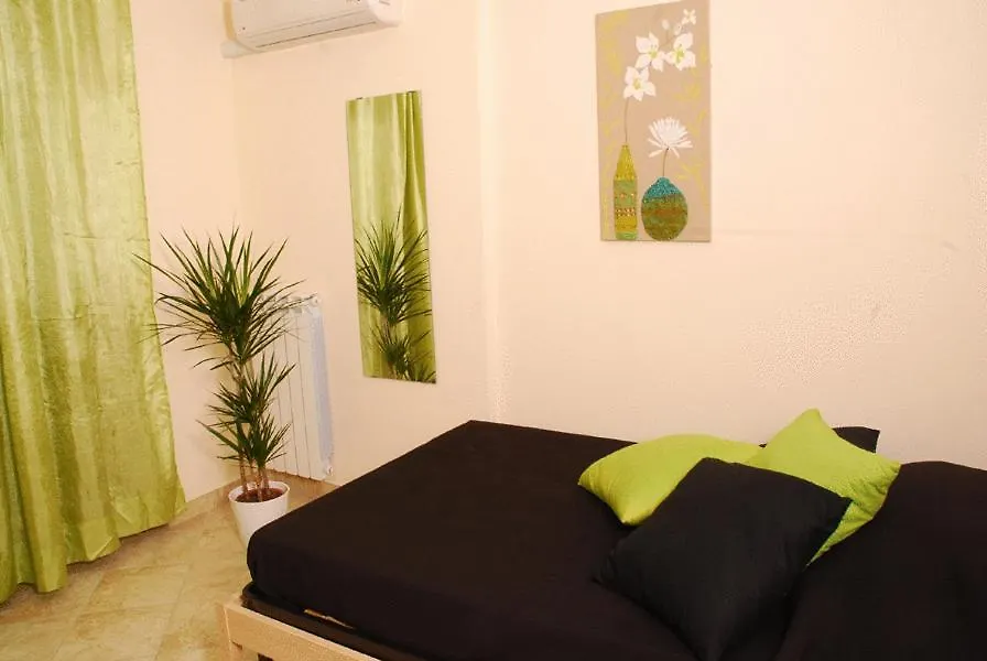 Stefy'S Rooms Rome Italy